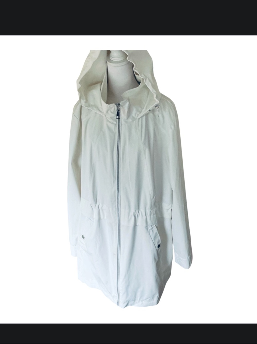 Vince Camuto ultra-lightweight hooded rain jacket XXL